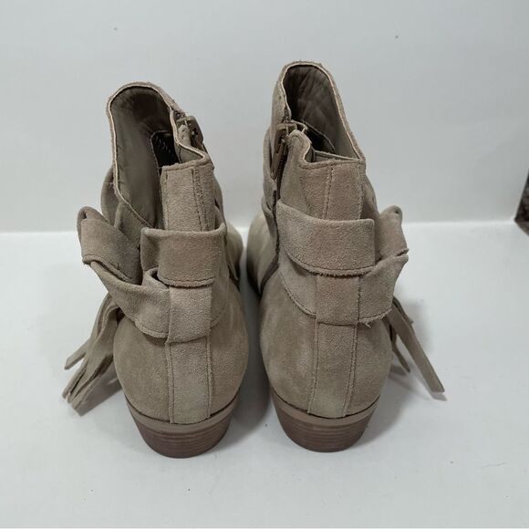 NWT Guess Beige Leather Heeled Booties - Picture 5 of 8